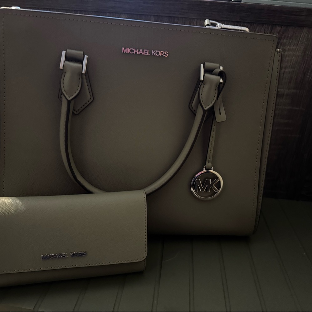 Michael Kors Hope Large Satchel and Jet Set Travel Large Trifold Wallet